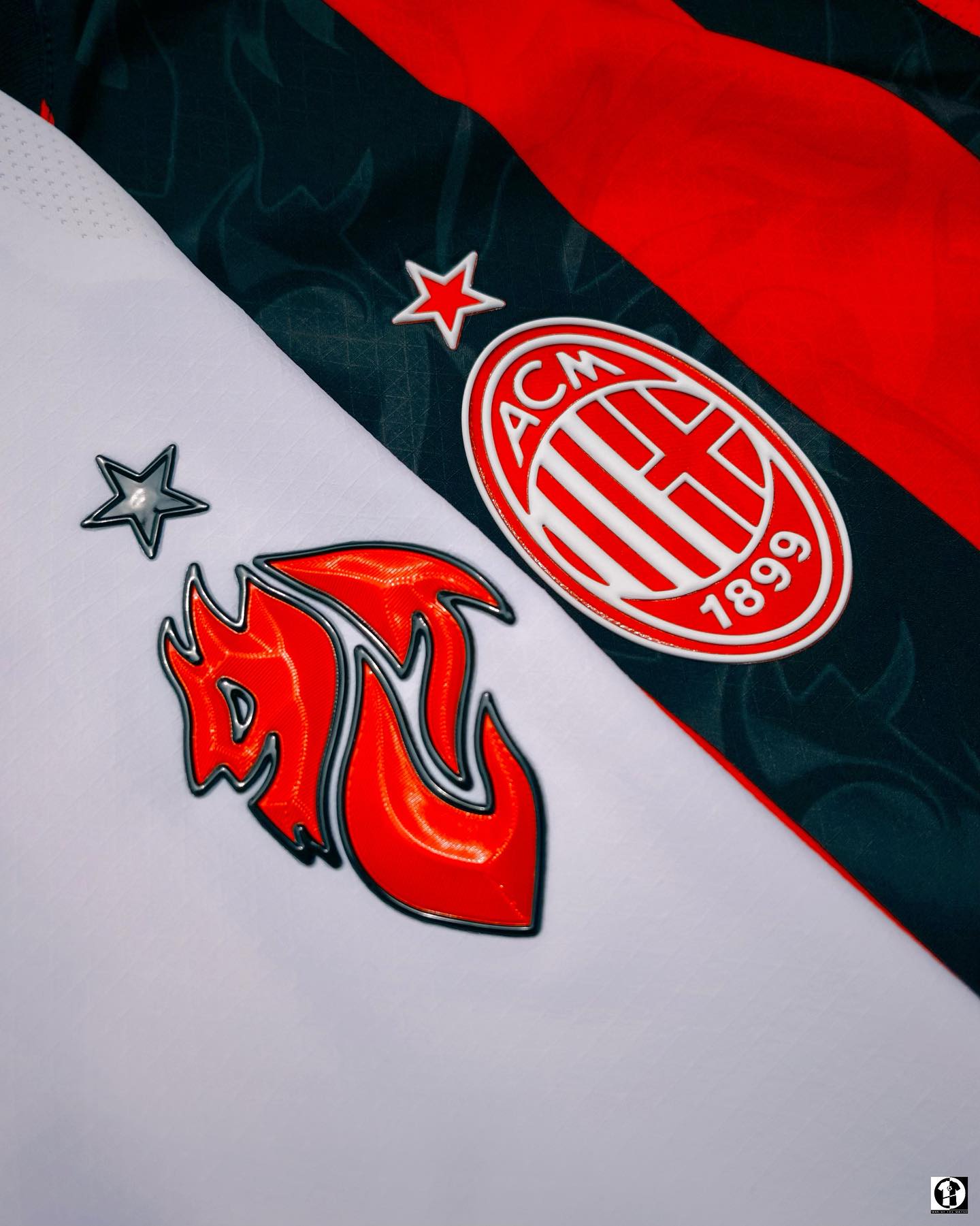 AC Milan Local 25/26 con parches de la UCL
