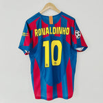 Barcelona Home 05-06 – Ronaldinho #10
