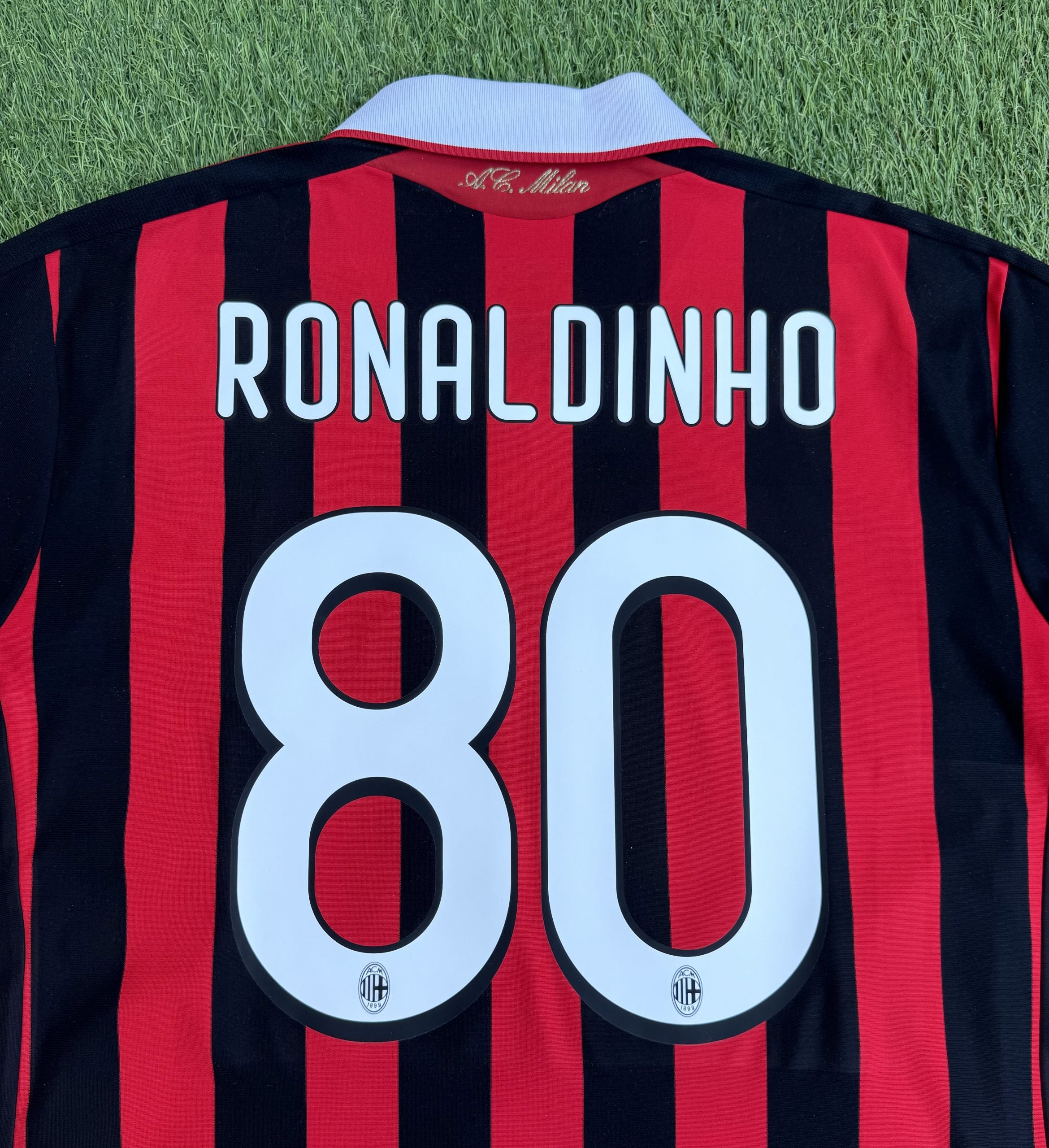 AC Milan Home 09-10 – Ronaldinho #80